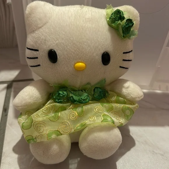 green emerald velvet dress Hello Kitty Green Dragon Plush 6.5-inch main image 0